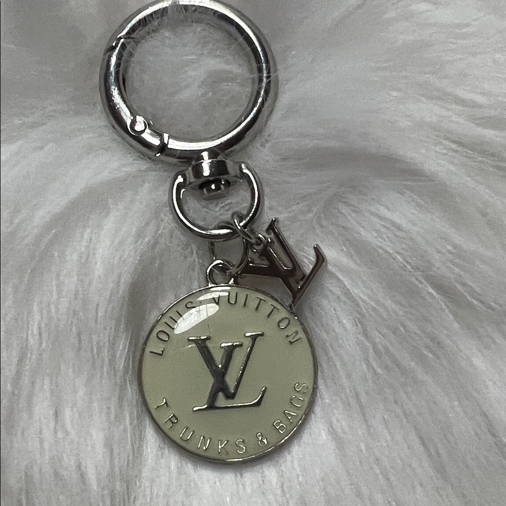 Louis Vuitton Silver and Cream Logo Keyring